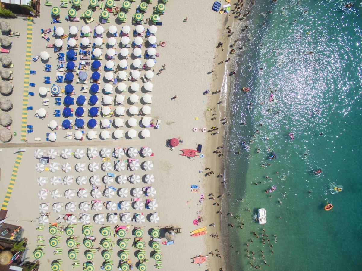 מרינה די קמרוטה Family Resort Cala Di Luna מראה חיצוני תמונה