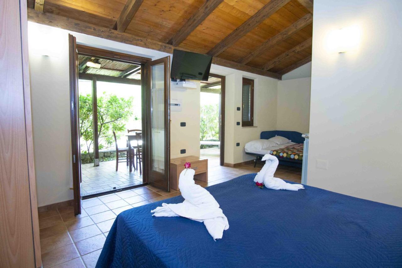 מרינה די קמרוטה Family Resort Cala Di Luna מראה חיצוני תמונה
